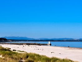 Nairn beach accessible from within thecampsite.