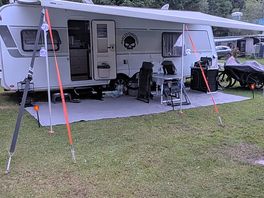 Wir mit großem wohnwagen
