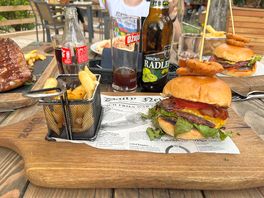 Zaka burger van het restaurant