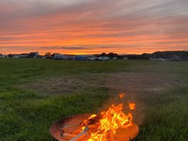 What views and to be able to watch the moon come up and sun go down what a place