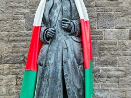 Statue