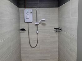 Fabulous, spacios and clean shower. could adjust the temperature and didnt keep going off.