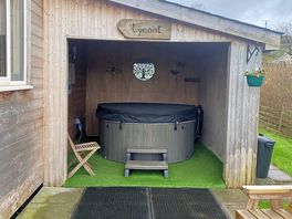 Hot tub