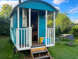 Dragonfly hut 👍🏻