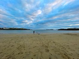 15 mins drive to trearddur bay