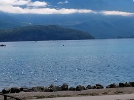 Bord du lac d annecy