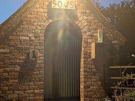 Ladies toilets/shower.