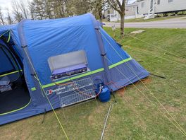 Sloping cooking facilities