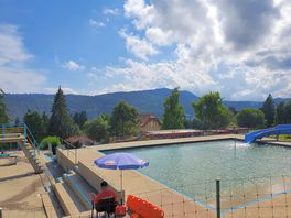 Nearby swimming pool