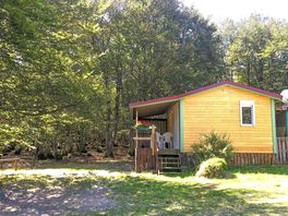 Lavande one-bed lodge for up to four guests
