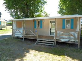 Holiday home with covered deck