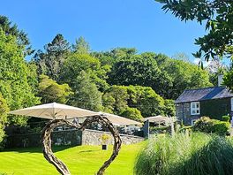 Bar garden