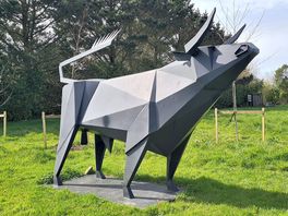 Very close to the sculpture park which is free a rare case nowadays.