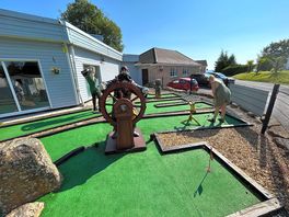Mini golf