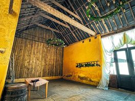The picturesque barn