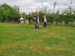 Kids making friends
