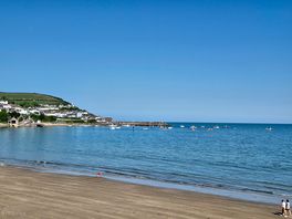 Beach walk to new quay