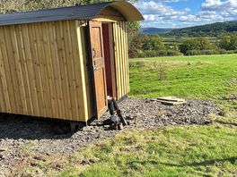 Shepherd's hut