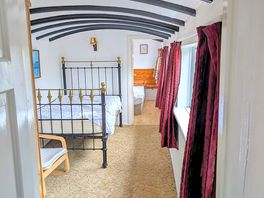 Railway carriage