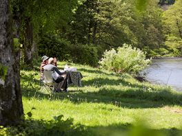 Emplacement nu en bord de Semois