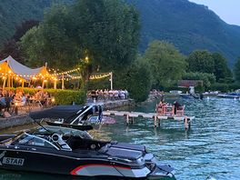 Restaurant at lake edge