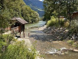 Fluss nach dem regen