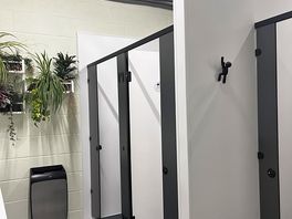 Toilet area