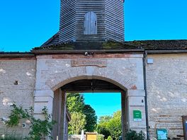 Entrance way.