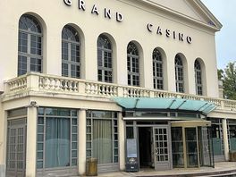 Forgot there is a big casino in town - we didn’t go in so can’t comment on inside. grounds nice.
