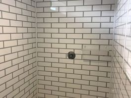Ladies shower