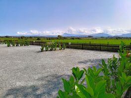 Enjoy a mountain view from every pitch.