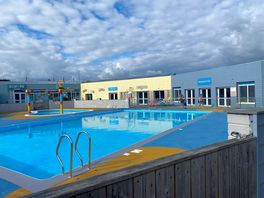 Great outdoor and indoor pool