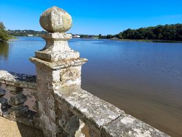Stroll to the river