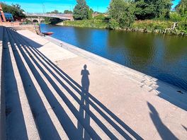 Access to river for launching