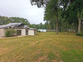 Ein kleines aber sauberes sanitärgebäude