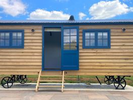 Luxury fully self-contained shepherd's hut