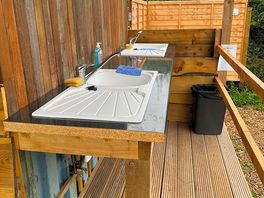 Washing up facility