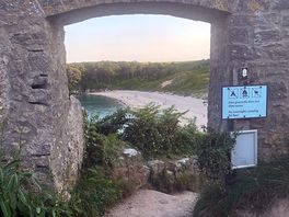 Entrance to the beach