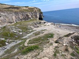 Dancing ledge