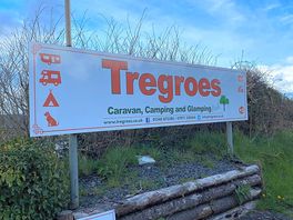 Easy walk to the town, 10 mins, friendly welcoming pub!