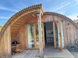 Fox cabin