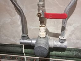 The green grime falls on your head when showering, was like being in the 1920s slum