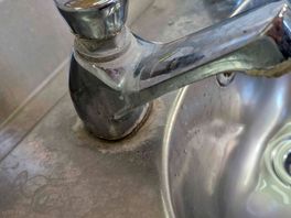 Toilet taps