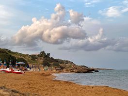 Red beach 2