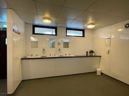 Male wash room