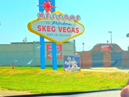 Skegvegas sign