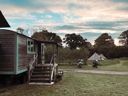 Shepherds hut toilet/shower block