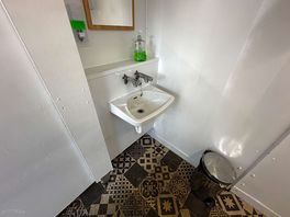 The only good point, hot water and soap.