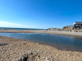 The beach nearby