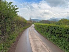 Road to site